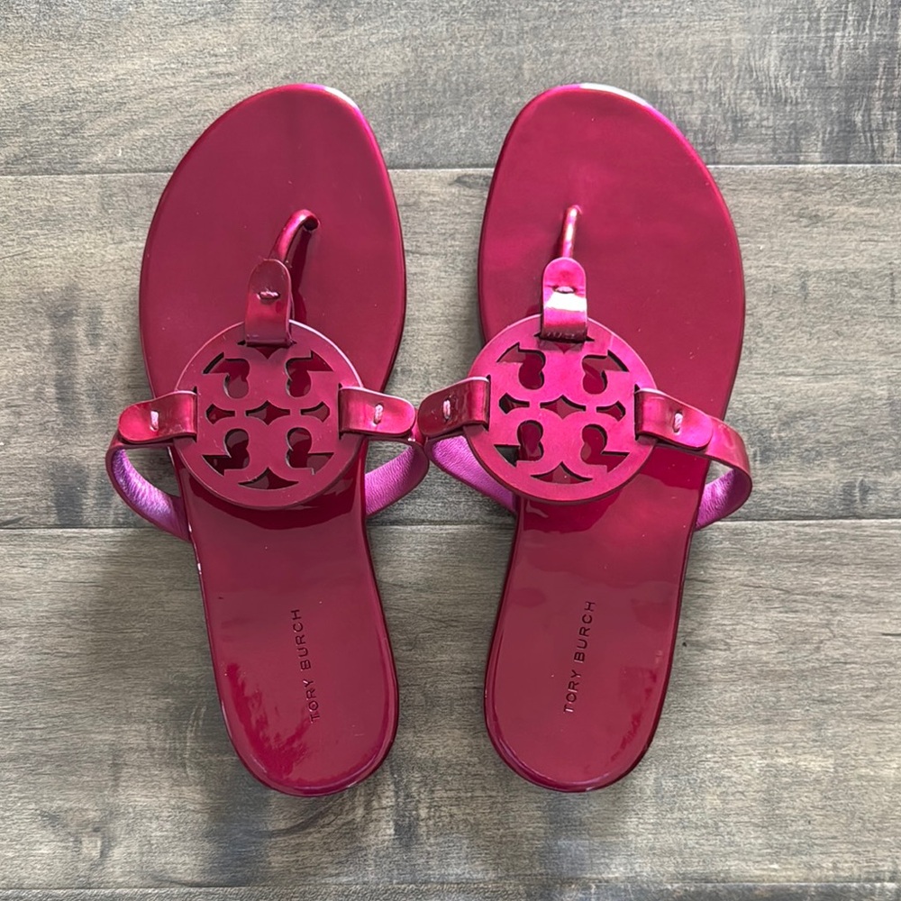 Tory Burch Pink Sandals with Iconic Medallion NWOT